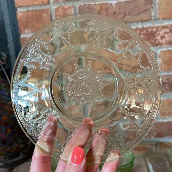 Vtg Anchor Hocking Depression Glass Cameo Plates and Sherbert/Dessert Cups - Picture 4 of 7